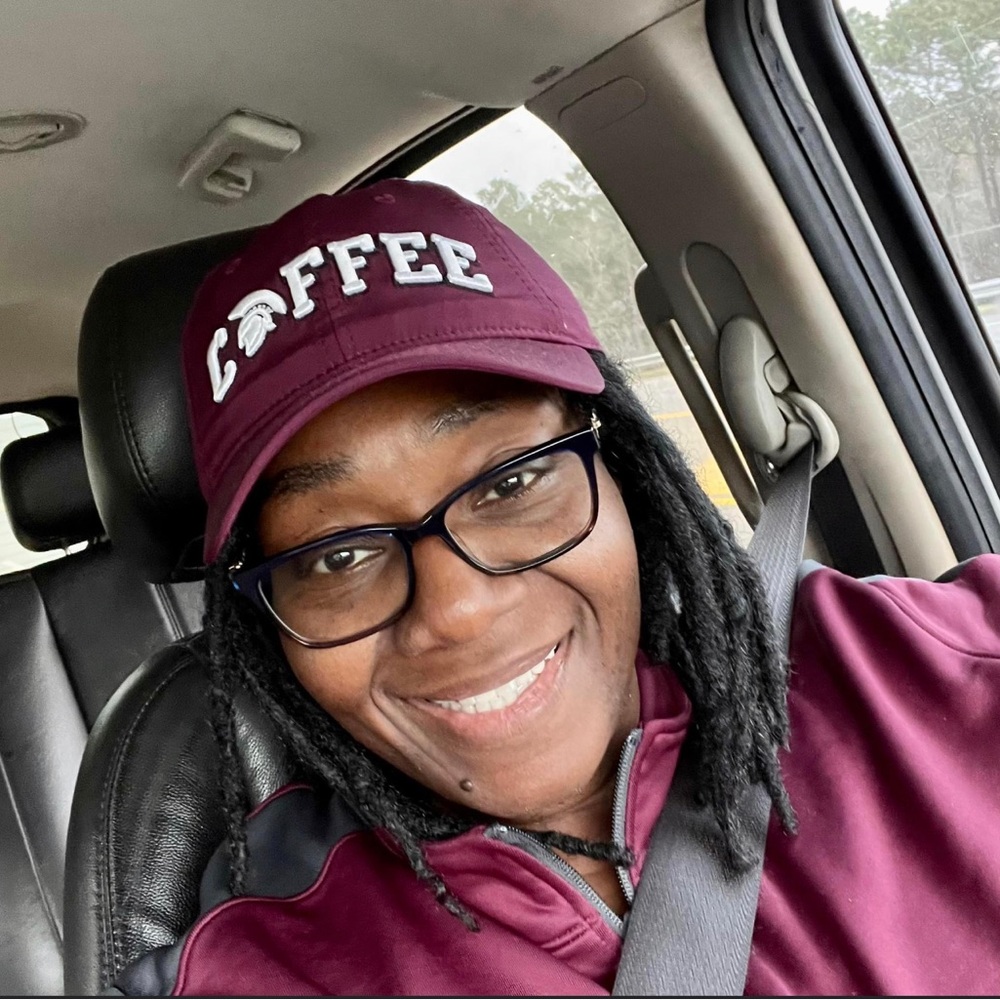 Meet your Posher, Latrina